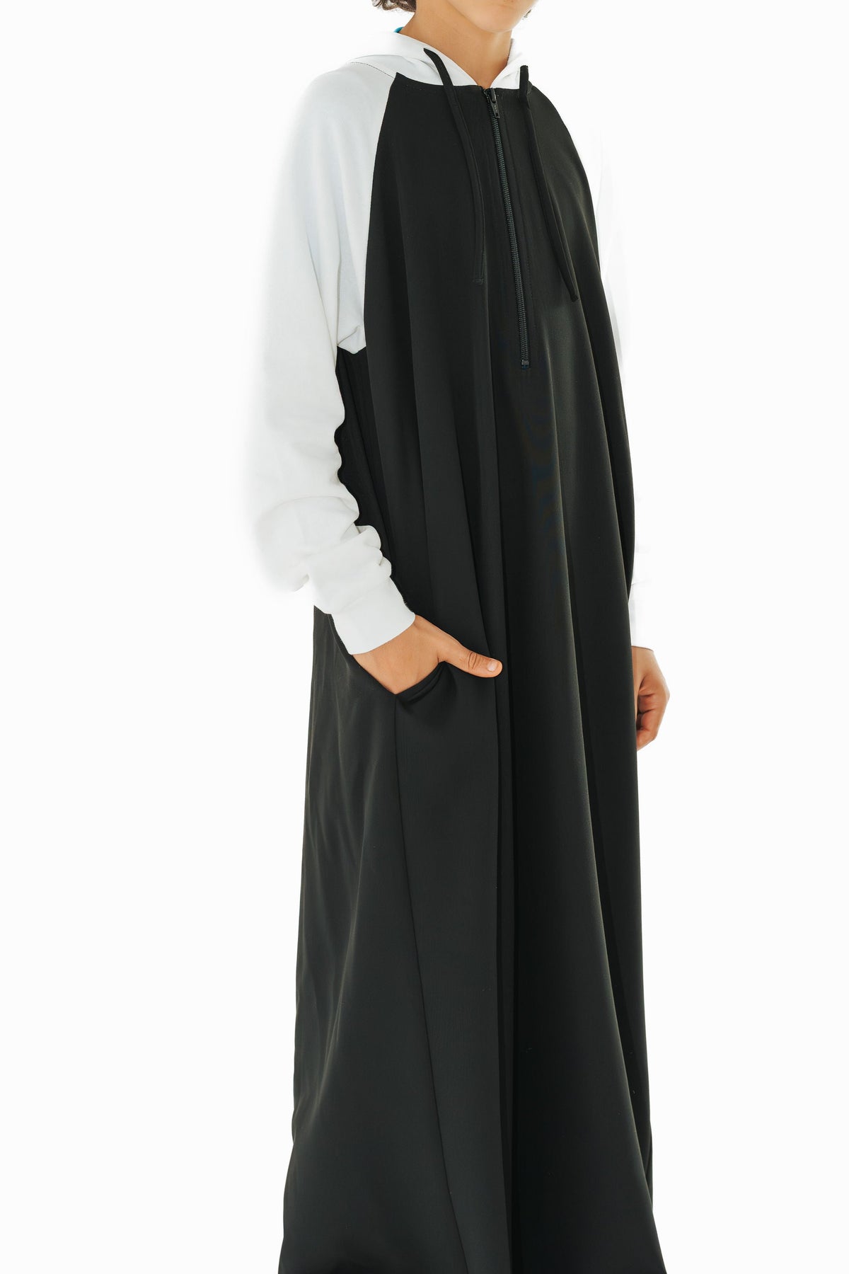 Boy's Black & White Hoodie Thobe