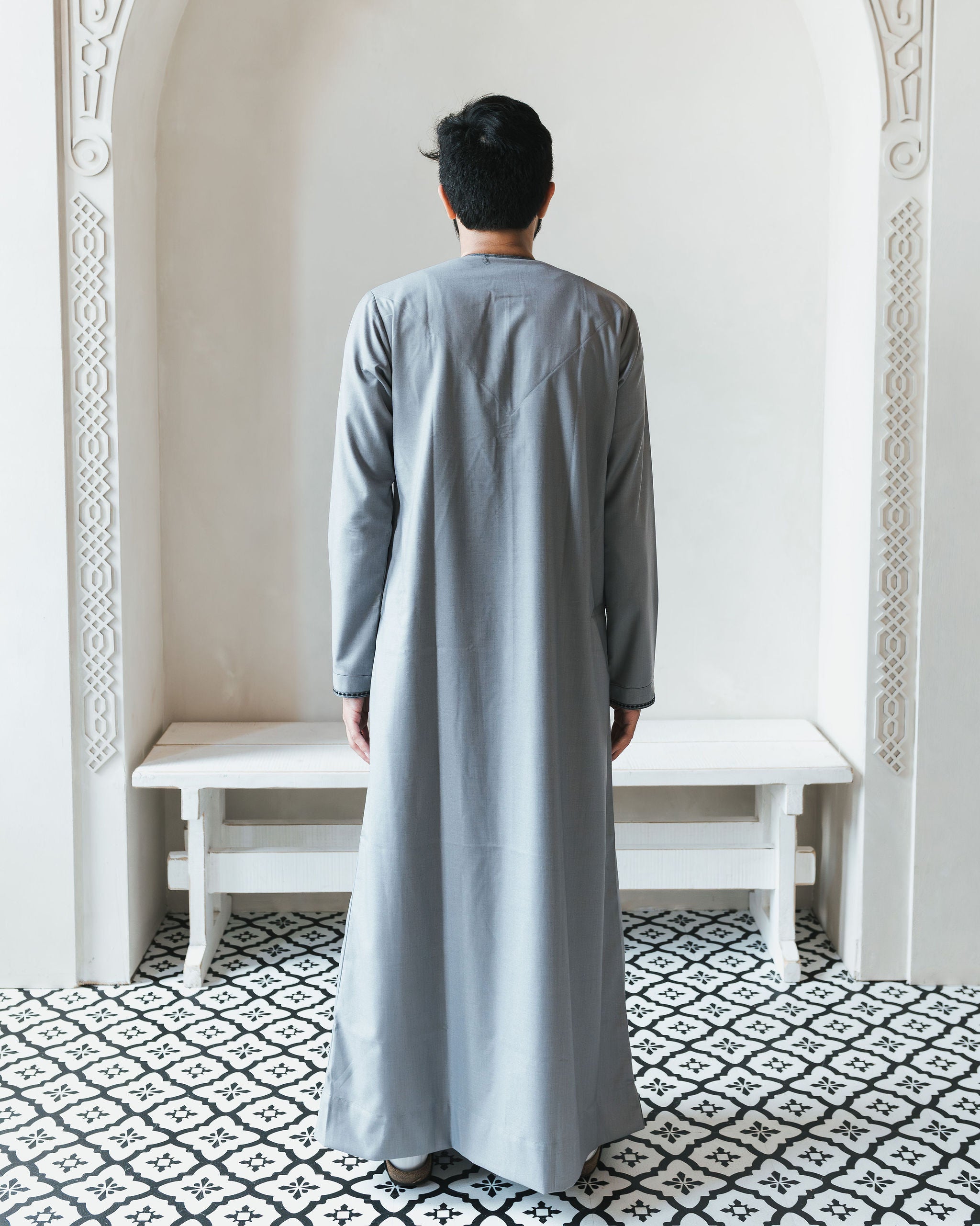 Men's Lead Grey Emirati Thobe