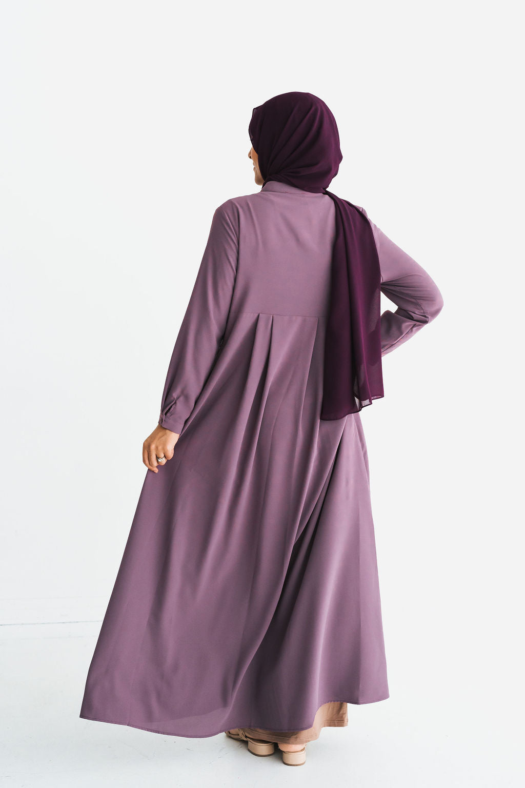 Dusty Lilac Box Pleated Abaya