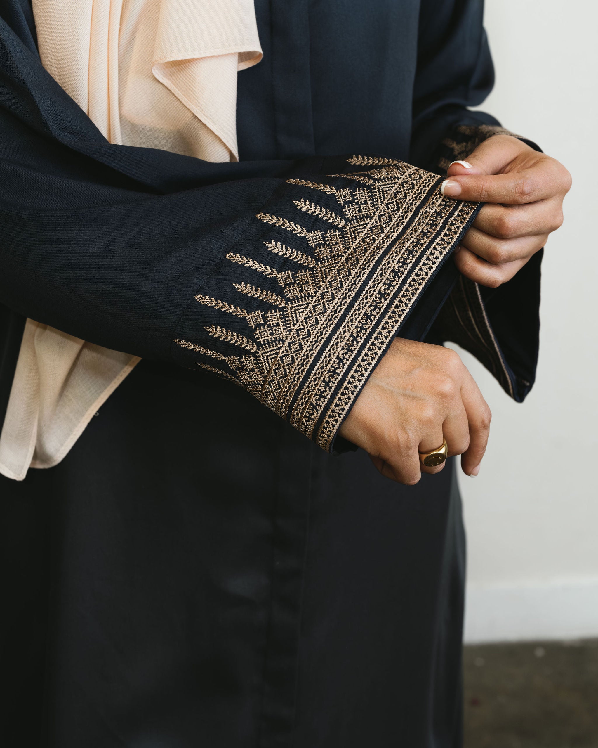 Embroidered Tribal Sleeve Button Front Abaya - Navy & Stone