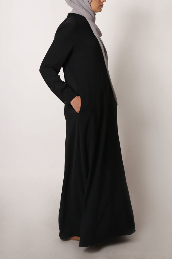 Black Henley Crinkle Abaya