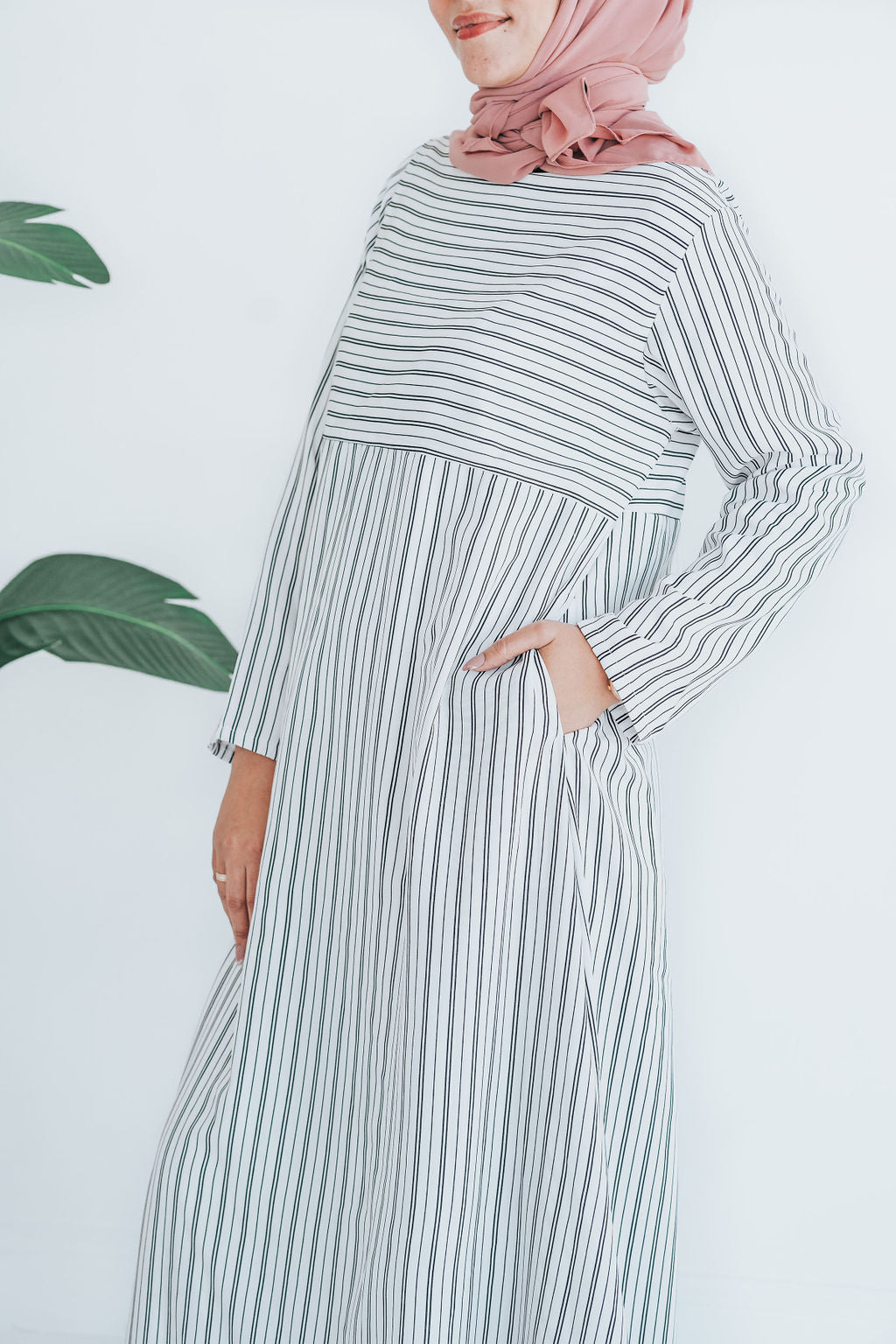 White Thin Stripe Abaya